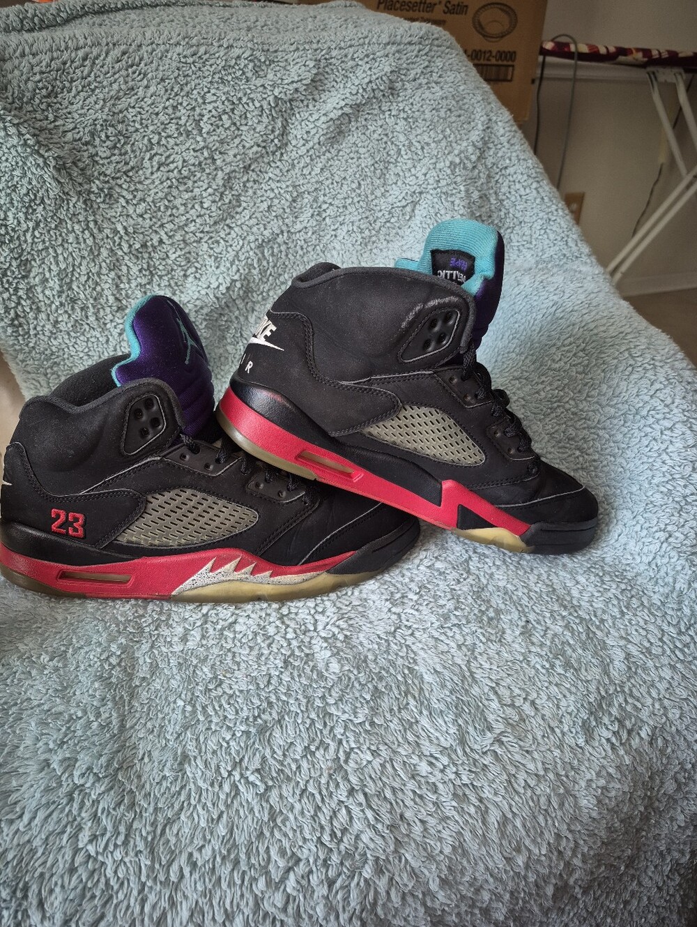 Nike Air Jordan Men’s Black/Purple Athletic Sneakers - Picture 2 of 7